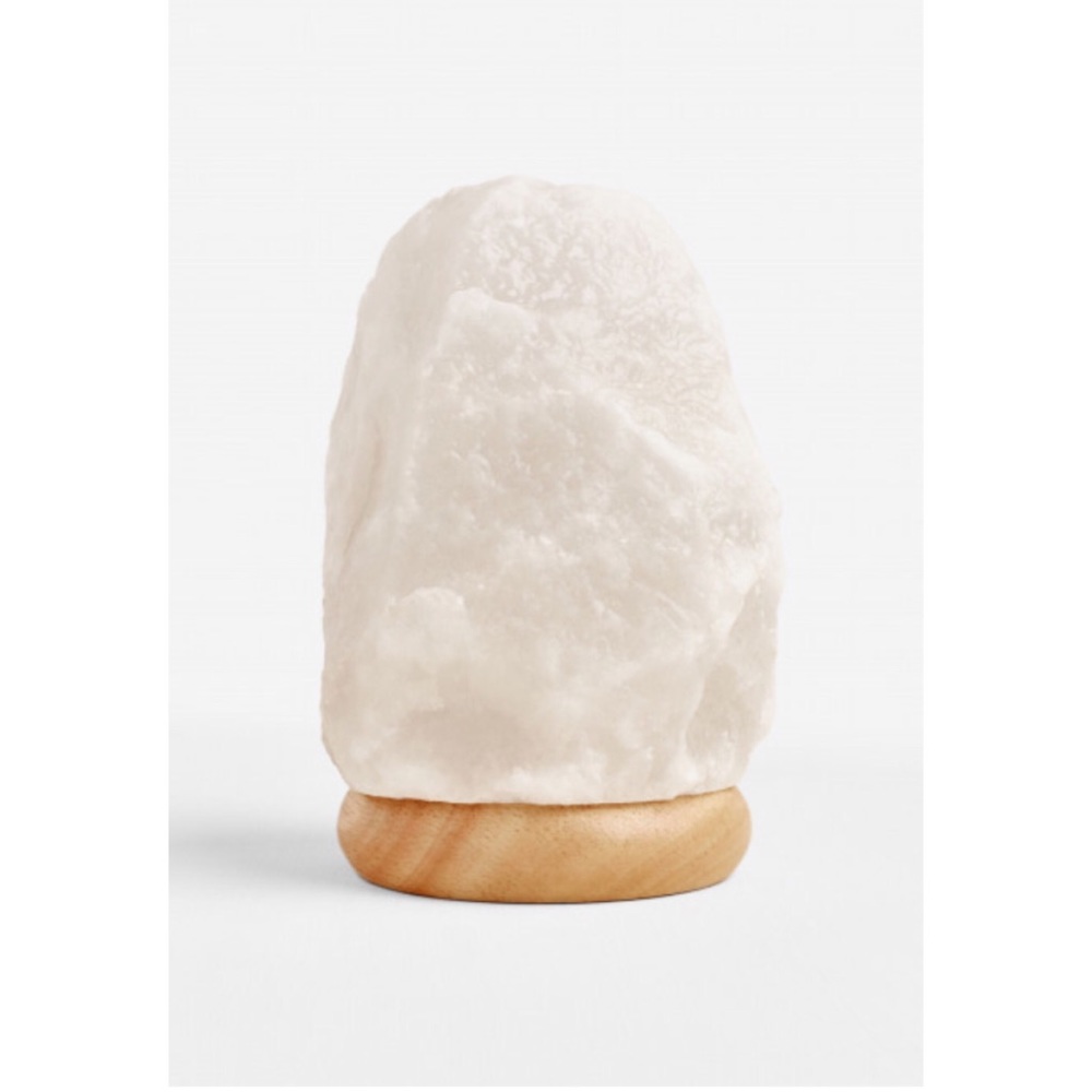 Color changing himalayan salt lamp
